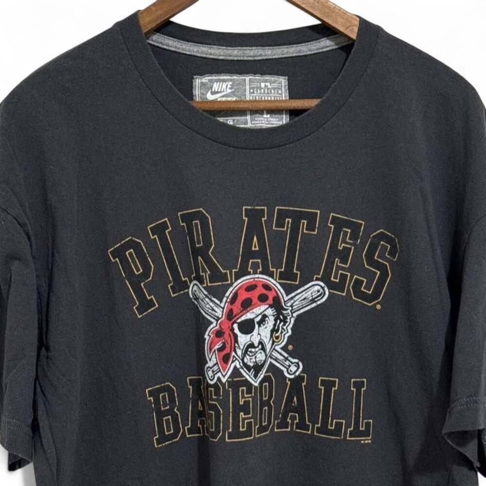 Nike Pittsburgh Pirates MLB Graphic T-Shirt Size L Black
